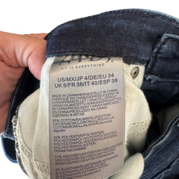 NYDJ - NWT High Rise Billie Mini Bootcut Jean in Highway Sz 4 - Picture 9 of 9